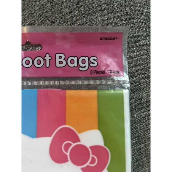 Sanrio Hello Kitty Party Supplies 16 Treat Bags and 16 Napkins - Picture 3 of 6